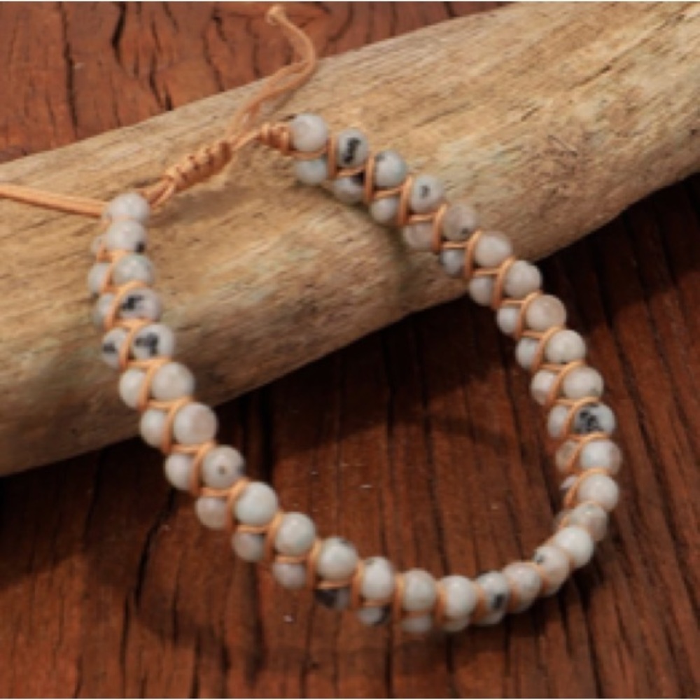 Kiwi stone bracelet